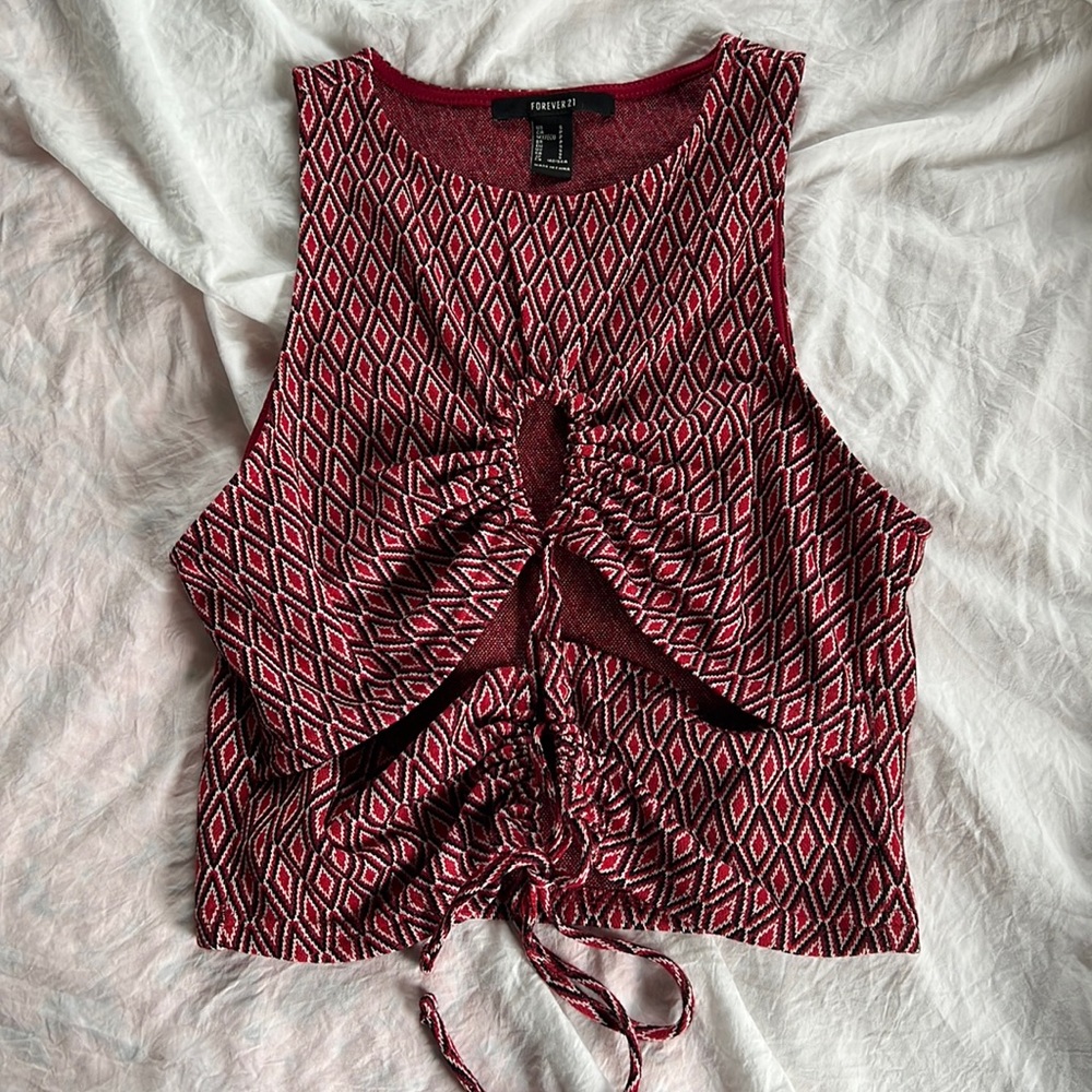 Forever 21 Geo Print Crop Top